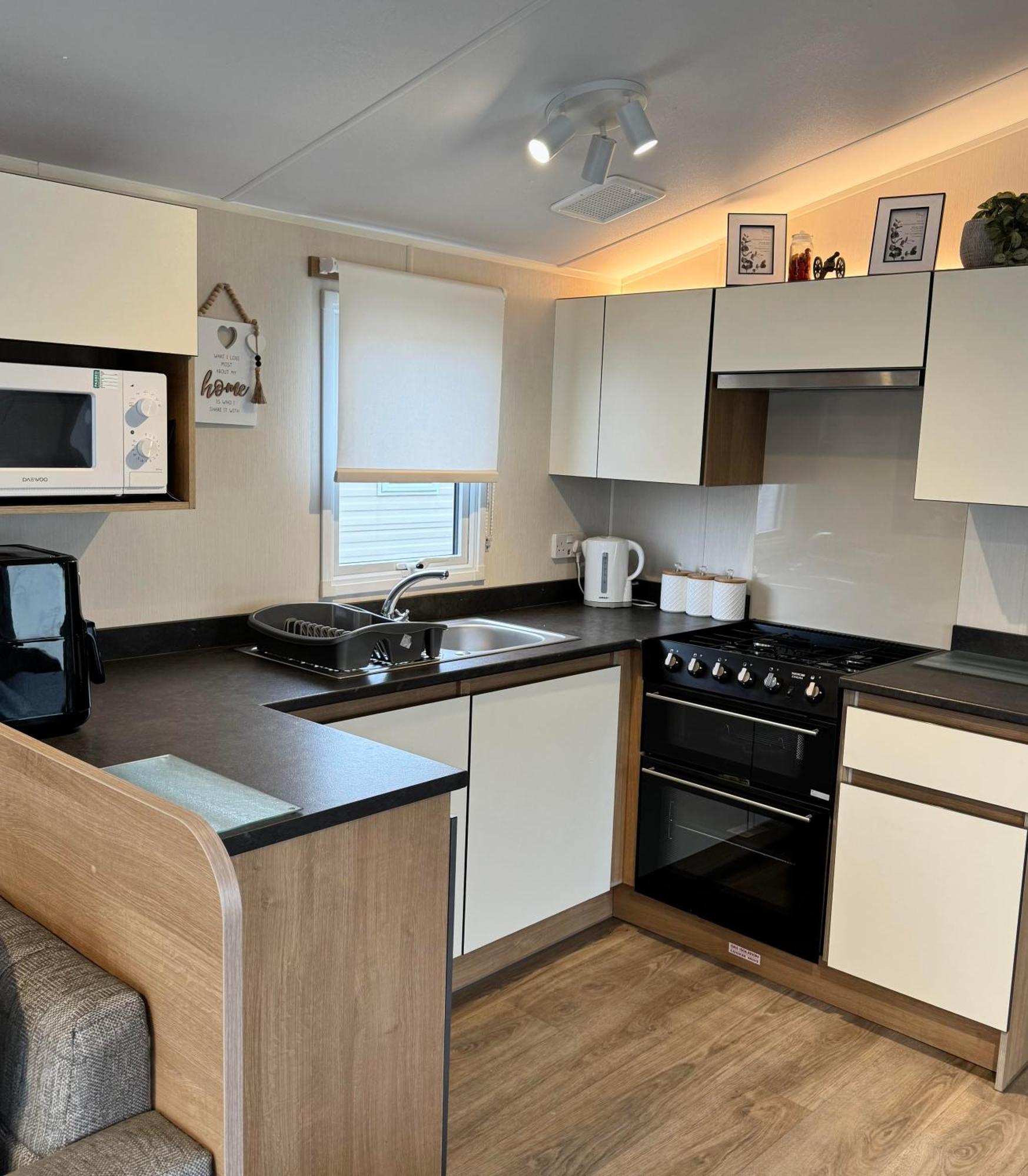 Oaken Caravan - Golden Sands Away Resorts Kinmel Bay エクステリア 写真